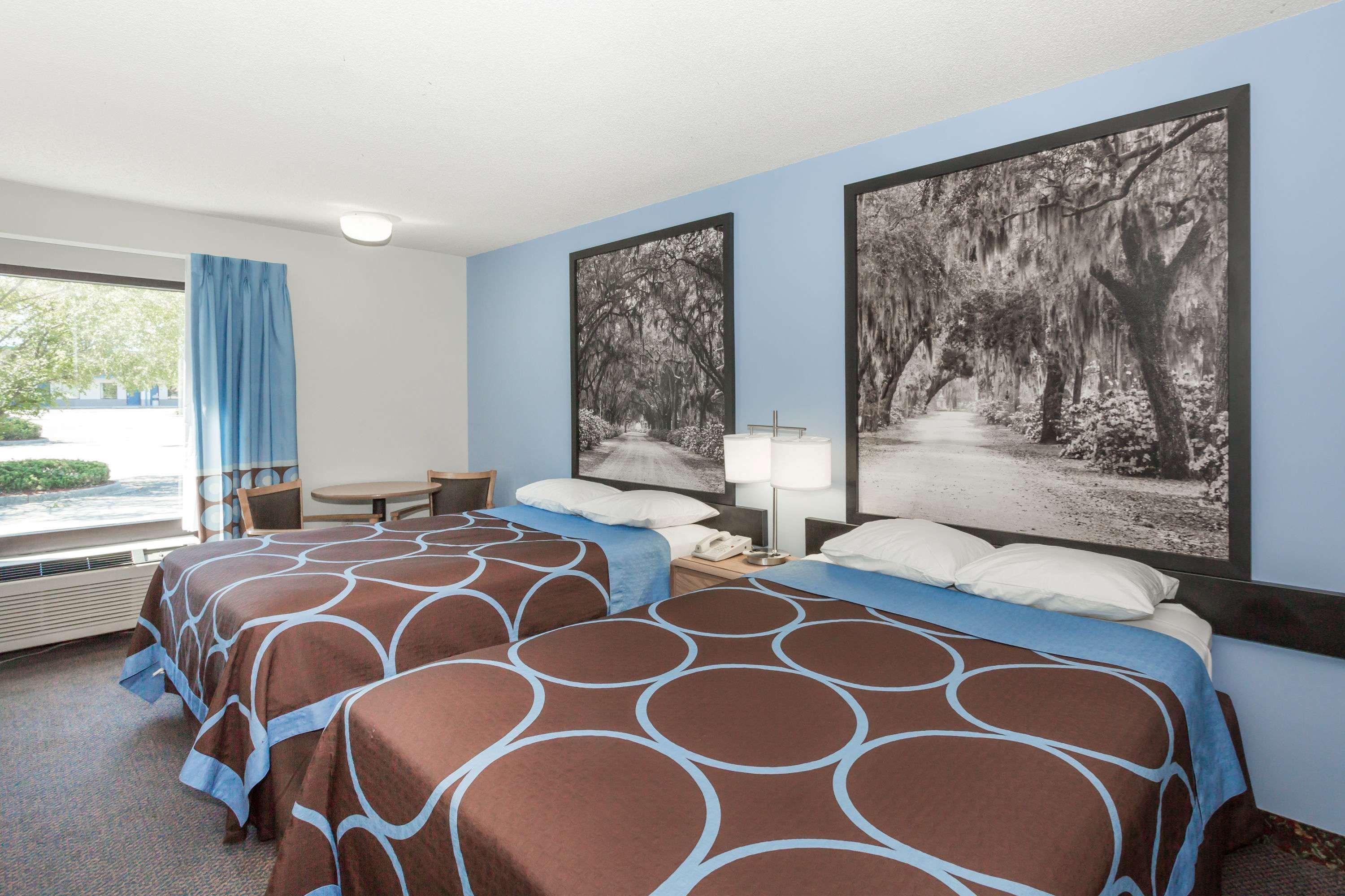Super 8 By Wyndham Valdosta Ga I-75 Hotel Eksteriør billede