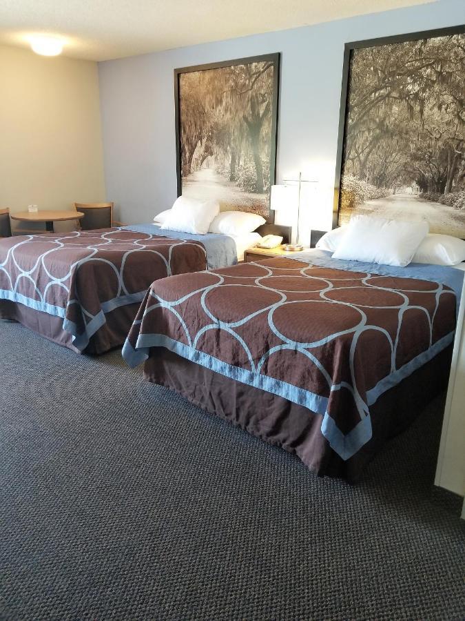 Super 8 By Wyndham Valdosta Ga I-75 Hotel Eksteriør billede